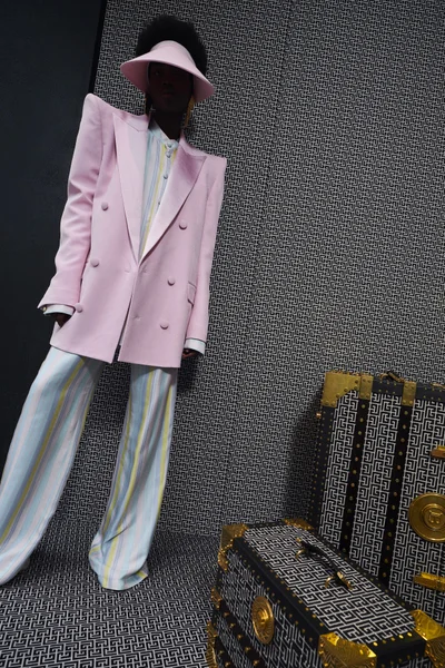 Look 30